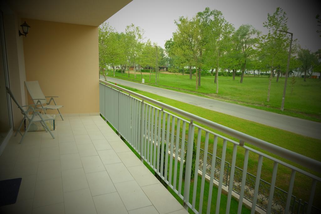 Piano Balaton Apartment Zamardi Room photo